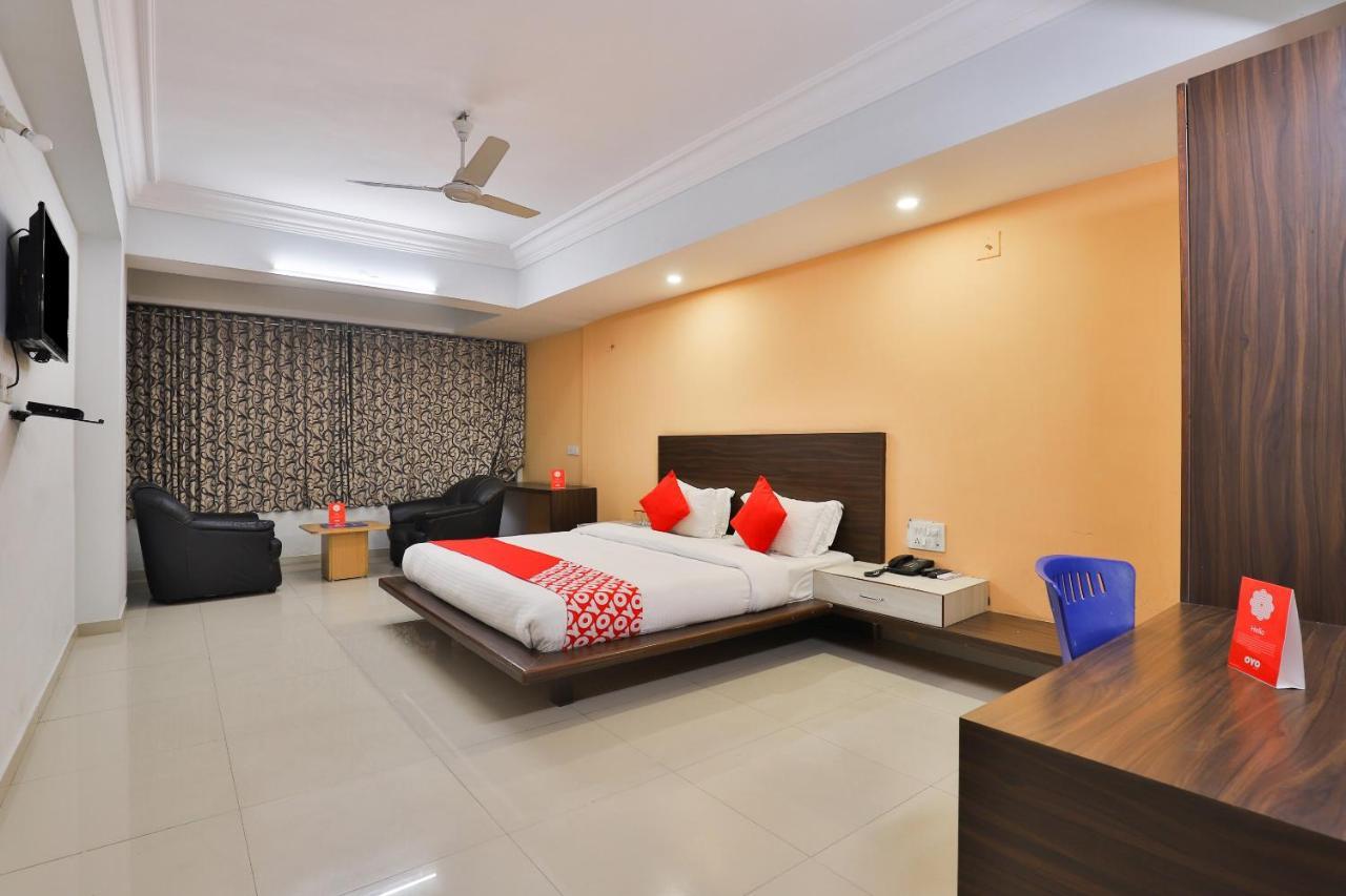Infocity Club And Resort Gandhinagar Luaran gambar